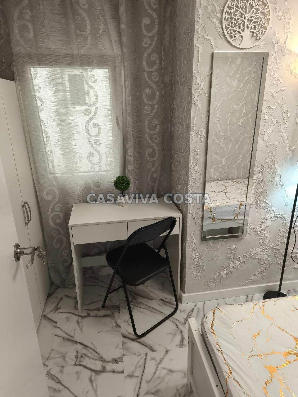 Investitionswohnung mit 5 Schlafzimmern in Xirivella, Valencia foto 3